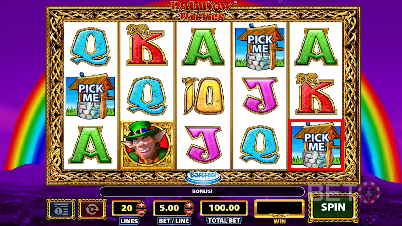 Rainbow Riches स्लॉट मशीन में प्रतीक.